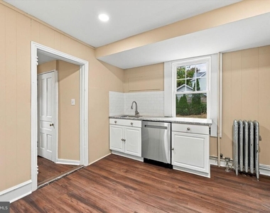 18 Spring Street - Photo Thumbnail 7
