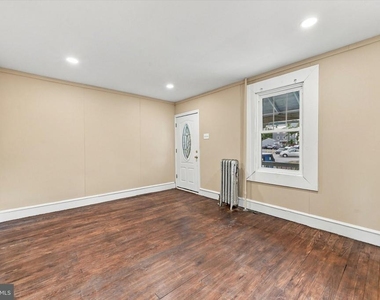 18 Spring Street - Photo Thumbnail 3