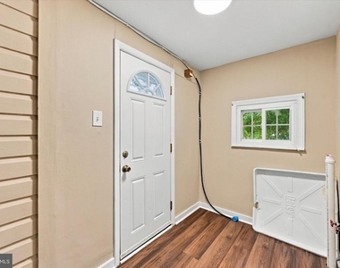 18 Spring Street - Photo Thumbnail 10