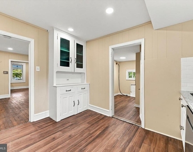 18 Spring Street - Photo Thumbnail 9