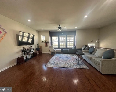 19 Addison Lane - Photo Thumbnail 8