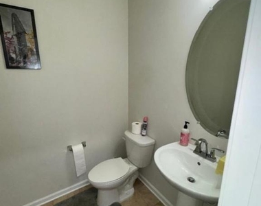 19 Addison Lane - Photo Thumbnail 18