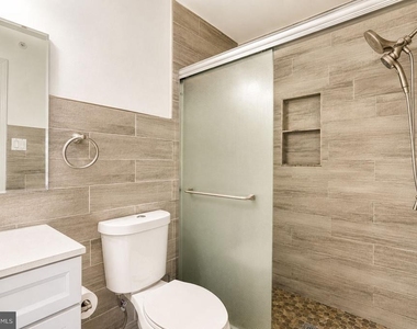 1101 Julian Drive W - Photo Thumbnail 29