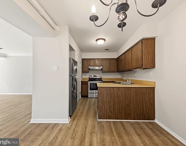 2-36 Aspen Way W - Photo Thumbnail 9