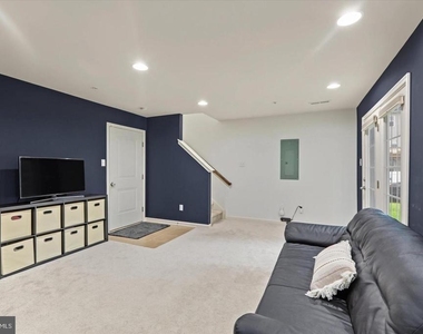154 Mercer Court - Photo Thumbnail 13