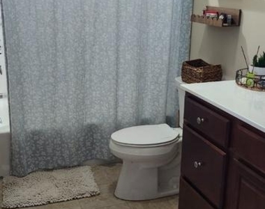 37 Beach Drive - Photo Thumbnail 12