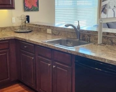 37 Beach Drive - Photo Thumbnail 5