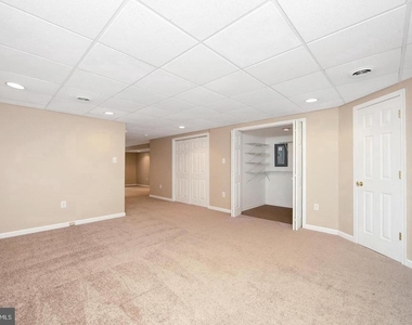 302 Allens Lane - Photo Thumbnail 30