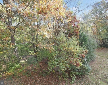 302 Allens Lane - Photo Thumbnail 36