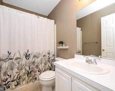 302 Allens Lane - Photo Thumbnail 24