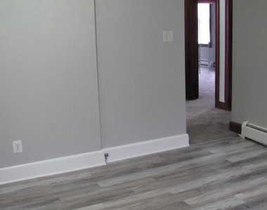 516 Morgan Avenue - Photo Thumbnail 11