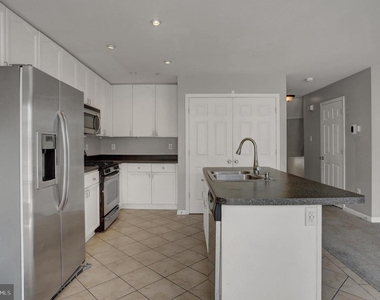 1153 Lindsay Lane - Photo Thumbnail 17