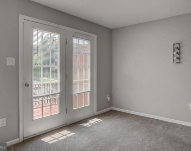 1153 Lindsay Lane - Photo Thumbnail 15