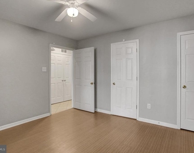 1153 Lindsay Lane - Photo Thumbnail 5