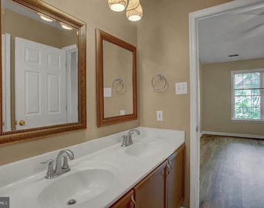 1153 Lindsay Lane - Photo Thumbnail 25