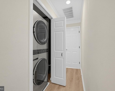 7 Queen Victoria Way - Photo Thumbnail 29