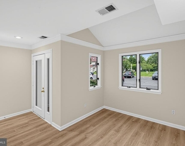 7 Queen Victoria Way - Photo Thumbnail 11