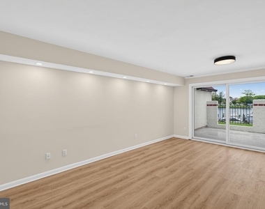 7 Queen Victoria Way - Photo Thumbnail 14