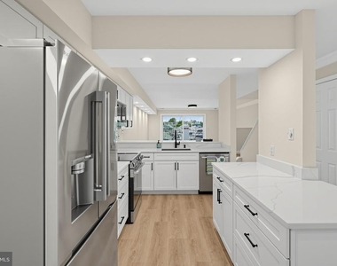 7 Queen Victoria Way - Photo Thumbnail 18