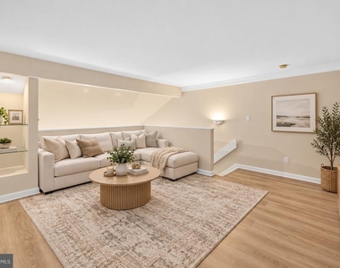 7 Queen Victoria Way - Photo Thumbnail 4