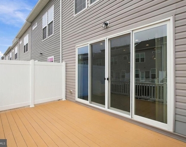 2653 Sierra Nevada Avenue - Photo Thumbnail 22