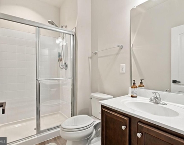 2653 Sierra Nevada Avenue - Photo Thumbnail 5