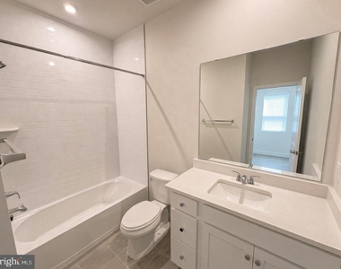 7012 Gladebrook Road - Photo Thumbnail 30