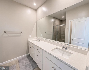 7012 Gladebrook Road - Photo Thumbnail 21