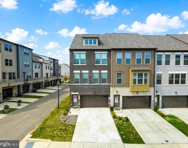 7012 Gladebrook Road - Photo Thumbnail 1