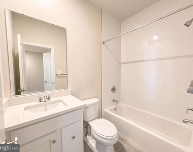 7012 Gladebrook Road - Photo Thumbnail 29
