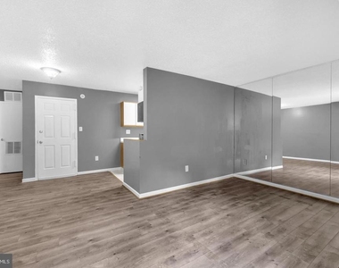 3011 Southern Avenue - Photo Thumbnail 3