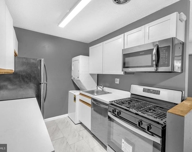 3011 Southern Avenue - Photo Thumbnail 2