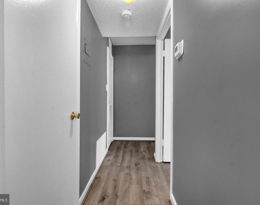 3011 Southern Avenue - Photo Thumbnail 9