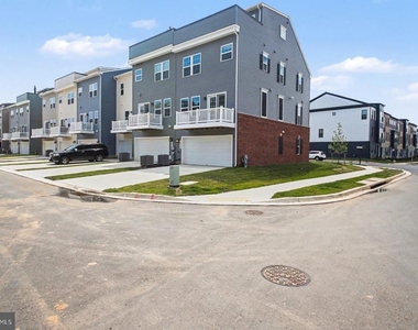 16100 Meadow Glenn Drive - Photo Thumbnail 26
