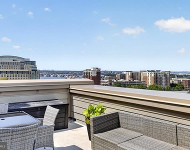 510 Overlook Park Drive - Photo Thumbnail 30