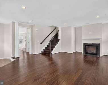 510 Overlook Park Drive - Photo Thumbnail 8
