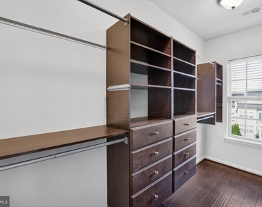 510 Overlook Park Drive - Photo Thumbnail 21