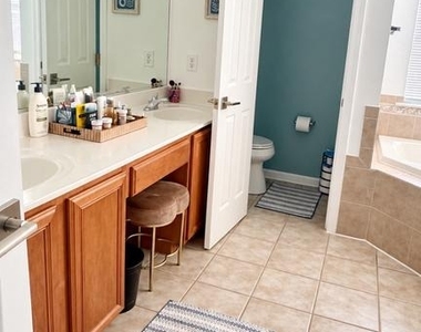 11504 Hickory Drive - Photo Thumbnail 7