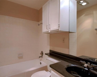908 Poplar St - Photo Thumbnail 11