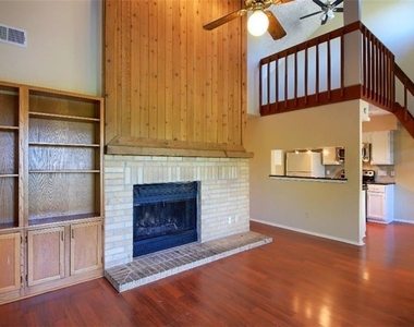 908 Poplar St - Photo Thumbnail 7