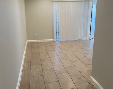 8017 Gessner Dr - Photo Thumbnail 1