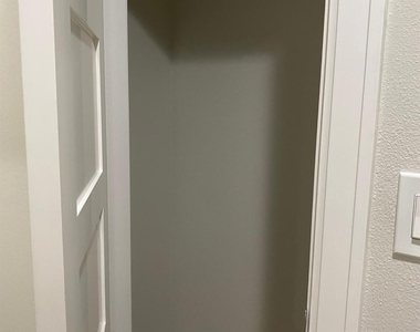 8017 Gessner Dr - Photo Thumbnail 12