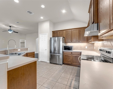 206 Cailin Ct - Photo Thumbnail 20
