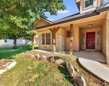 206 Cailin Ct - Photo Thumbnail 3