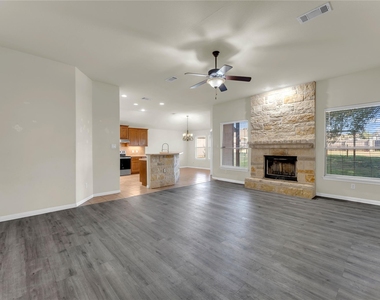 206 Cailin Ct - Photo Thumbnail 11