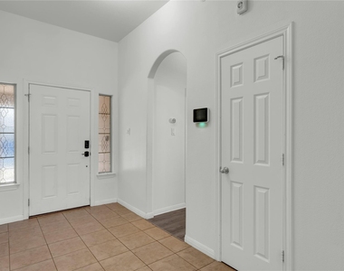 206 Cailin Ct - Photo Thumbnail 4