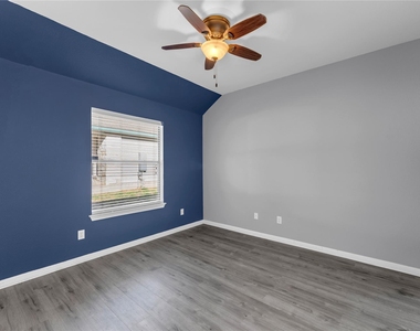 206 Cailin Ct - Photo Thumbnail 8