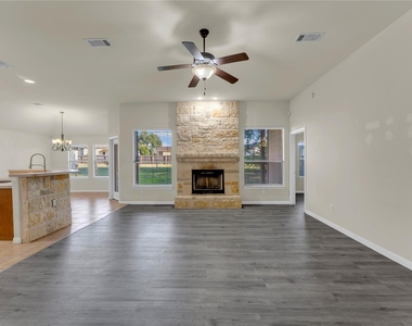 206 Cailin Ct - Photo Thumbnail 12