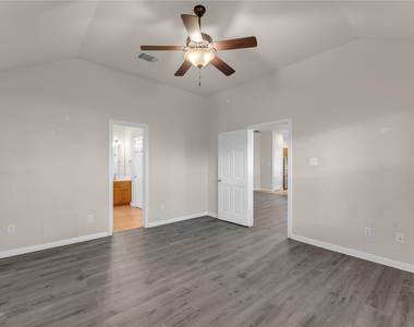 206 Cailin Ct - Photo Thumbnail 24