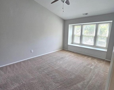 7928 Mayfair Circle - Photo Thumbnail 8